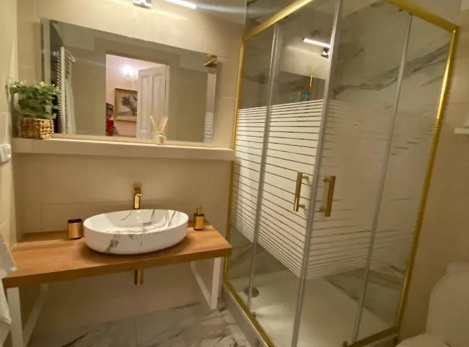 Stunning Charles Bridge Apartment * Πράγα