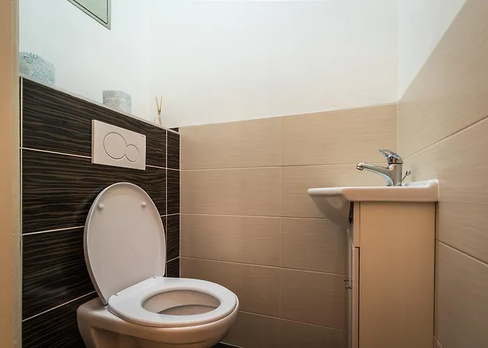Stunning Charles Bridge Apartment Διαμέρισμα Πράγα